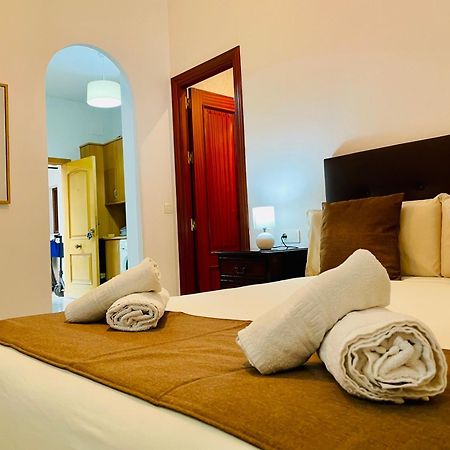 Apartamento Plaza Del Salvador Cuesta Del Rosario Seville Luaran gambar