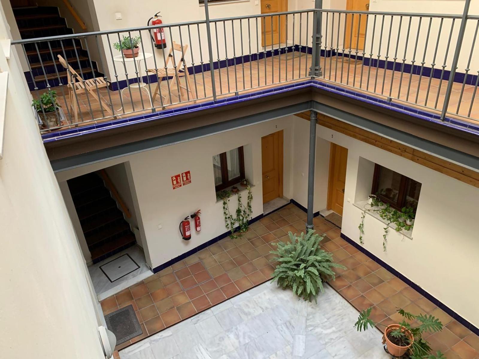 Apartamento Plaza Del Salvador Cuesta Del Rosario Seville Luaran gambar